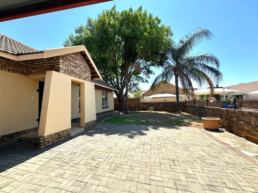 3 Bedroom Property for Sale in Waterval East North West